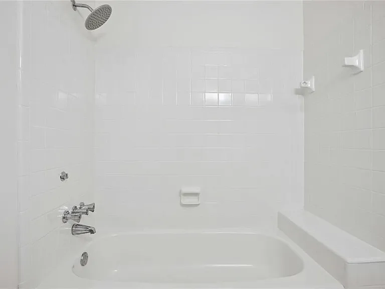 2035 Powers Ferry Trce — Photo 16