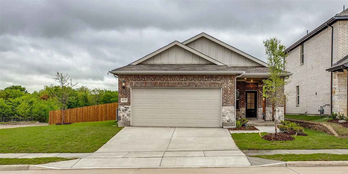 Building Photo - 612 McKenna Dr