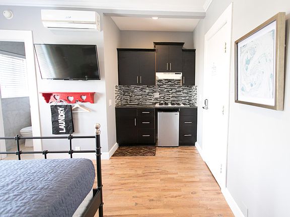 3rd image of 149 Linden Ave #206