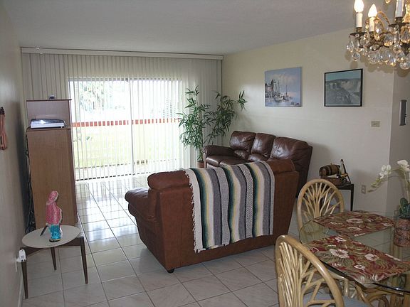 Light and spacious with convenient 1st floor location!