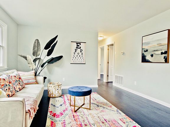 4th image of 1403 Antoinette Cir