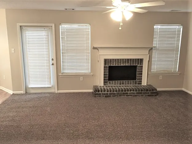 8 Sandy Pond Ct — Photo 3