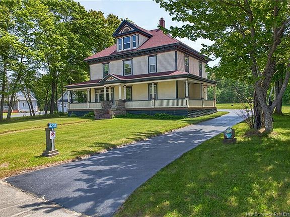 3rd image of 4202 Water St