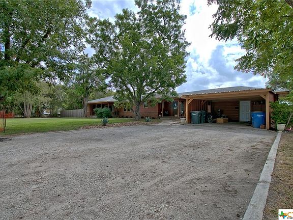 3rd image of 206 Alves Ln