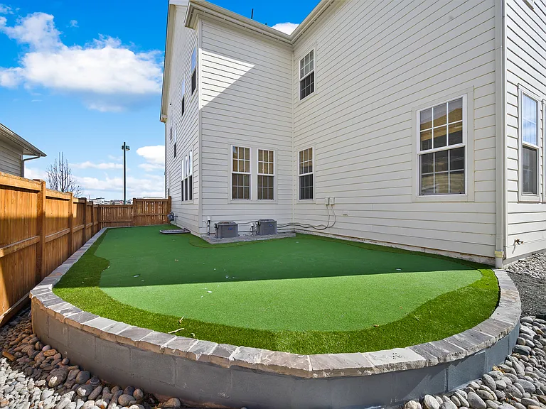 6063 Chester Way — Photo 37