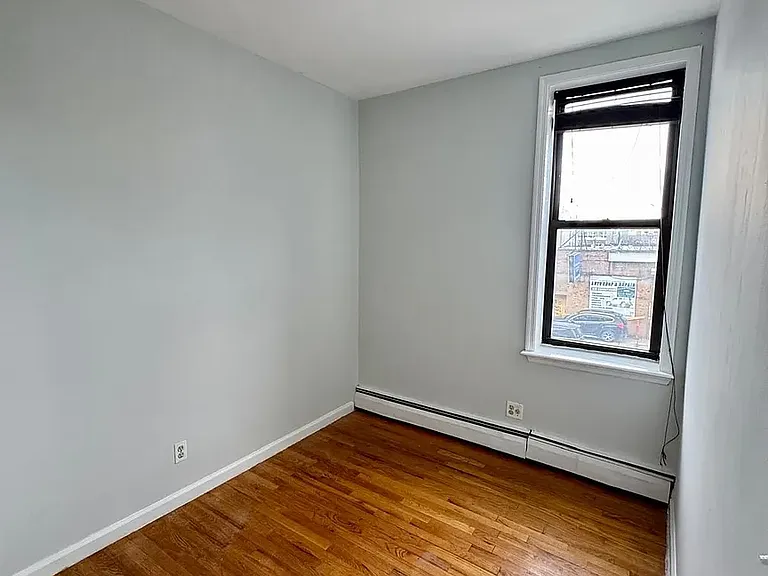 4004 36th Ave #4E — Photo 5