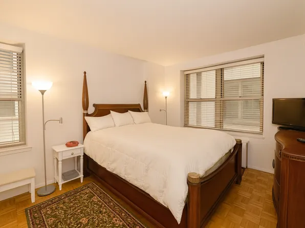 100 Central Park South image 2 of 4