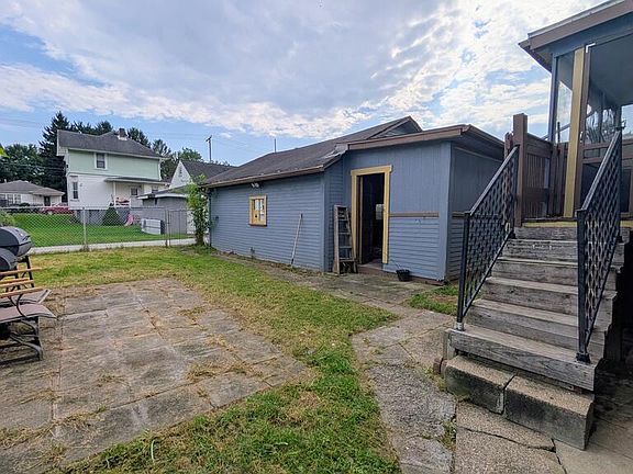 3rd image of 111 Alice Ave