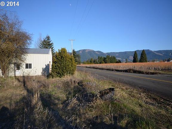 4th image of 5680 Berry Dr