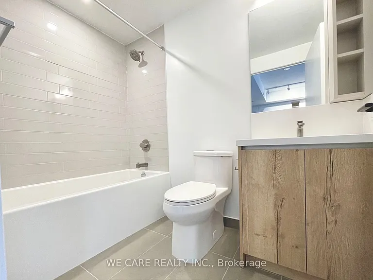 319 Jarvis St #1001 — Photo 7