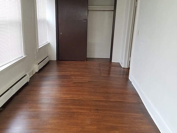 5th image of 510 Pearl St APT 1