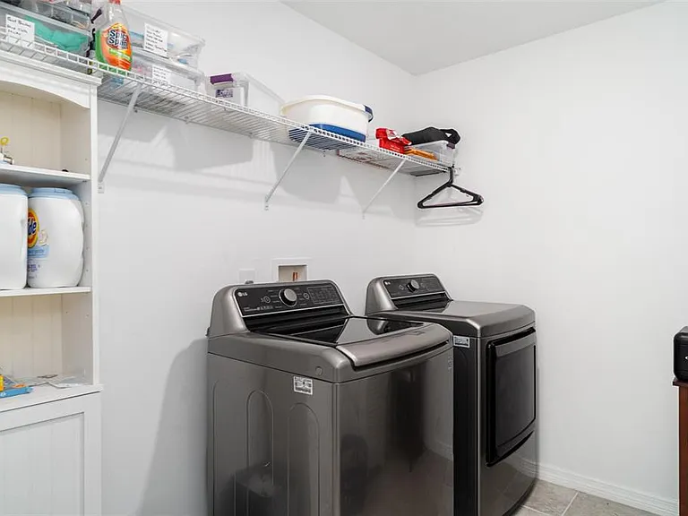465 Waterford Dr — Photo 24