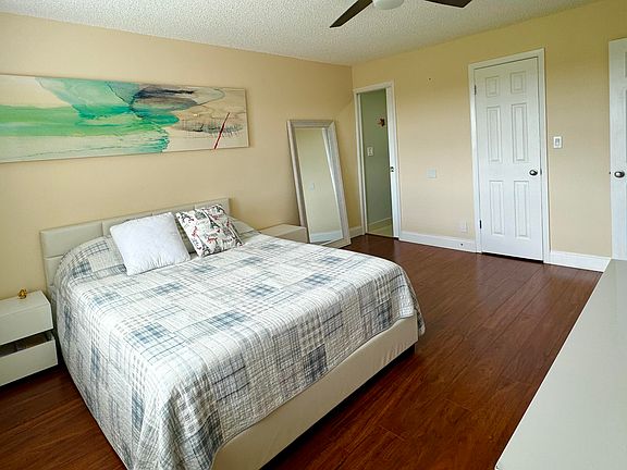 3rd image of 9355 SW 8th St APT 417