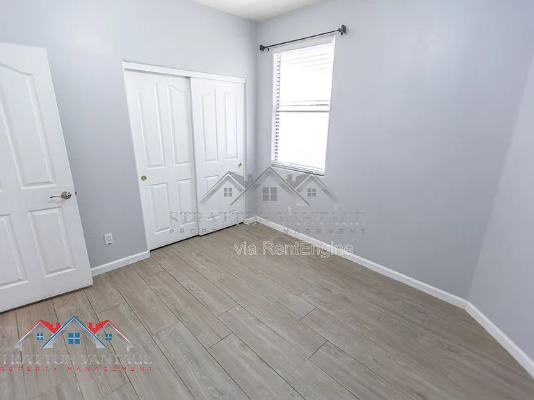 3068 E Ravenswood Dr — Photo 25