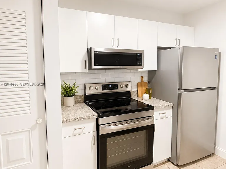 430 S Park Rd #3110 — Photo 1