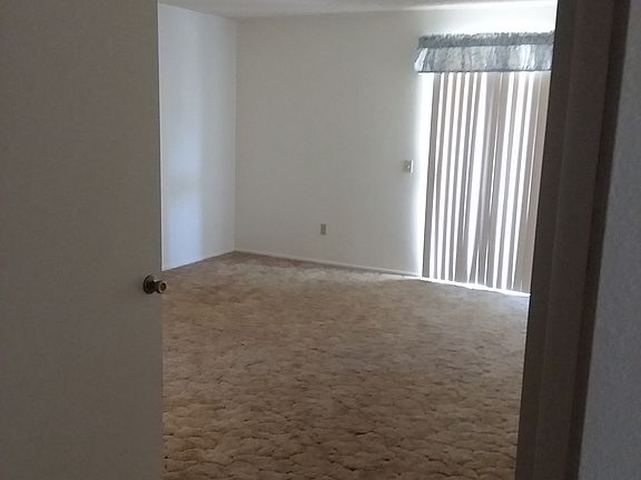 5th image of 908 Sugar Pine Cir