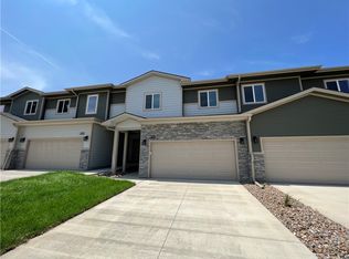 318 Harmony Ave, West Des Moines, IA 50266