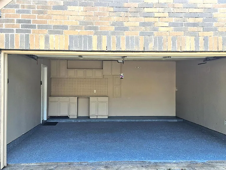 3103 Barkers Crossing Ave — Photo 2