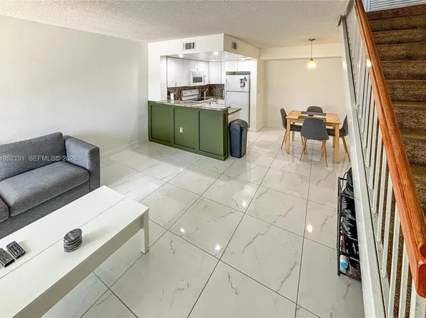 650 NW 86th Pl #3209, Miami, FL 33126