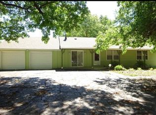 12523 Grandview Rd, Grandview, MO 64030