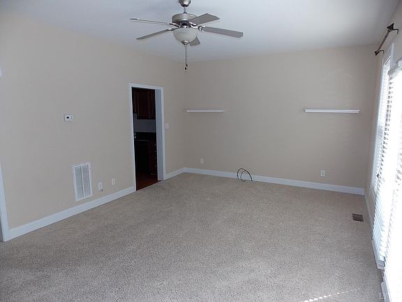 3rd image of 3008 Hill St Unit 210
