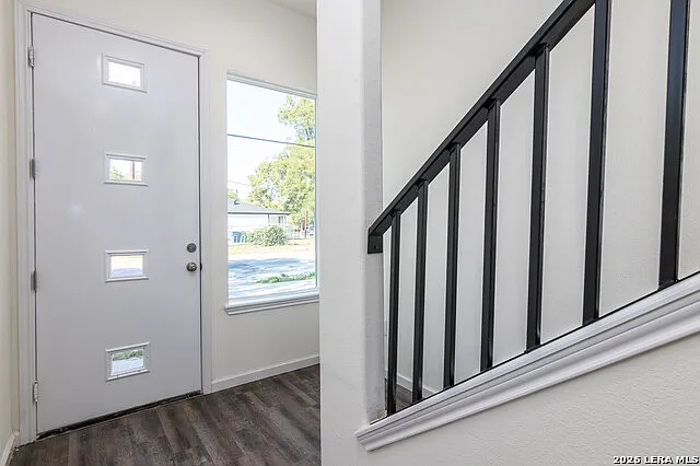 3 bed, 2.5 bath, 1768 sqft, $1,700 — Photo 4