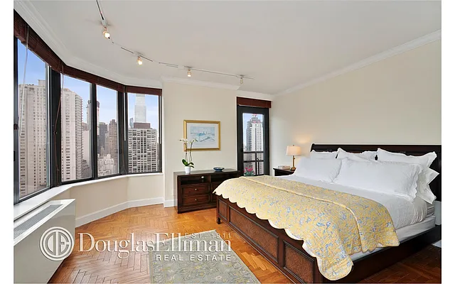 Sold by Douglas Elliman | media 18