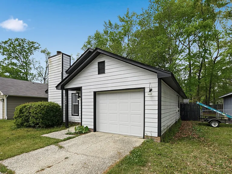 6984 Timberwood Dr — Photo 10
