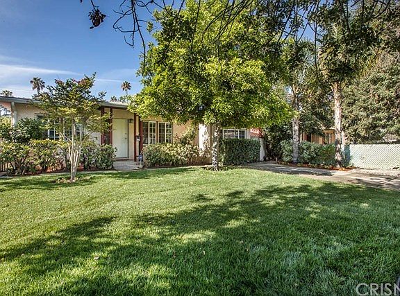 2nd image of 15918 Cantlay St