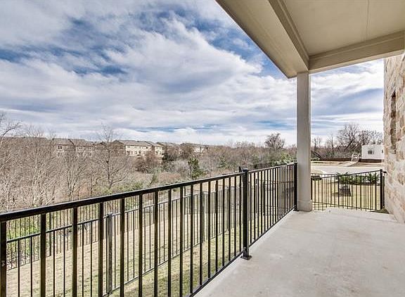 5th image of 2105 Town Centre Dr Unit 10