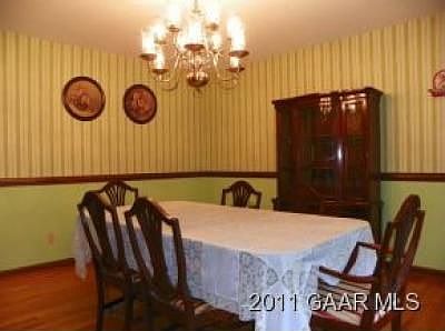 4th image of 4079 Lee Hwy