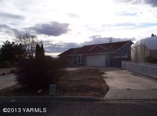 5408 N Canyon Rd, Yakima, WA 98901