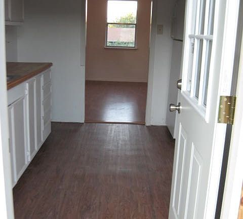 5th image of 2212 Thrasher Ln #A