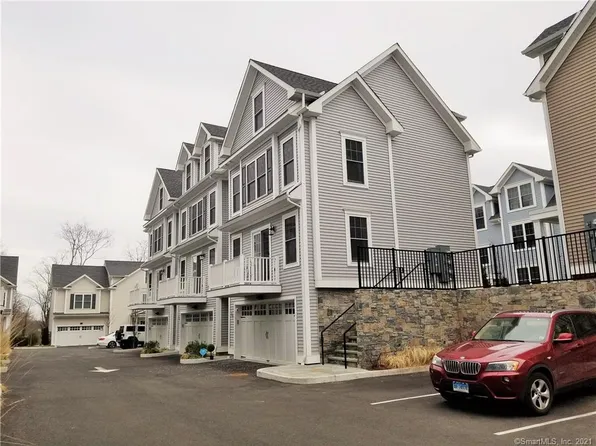 115 Colonial Rd #37, Stamford, CT 06906