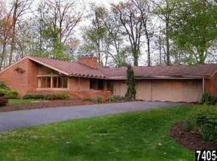 393 Oakwood Rd, New Freedom, PA 17349