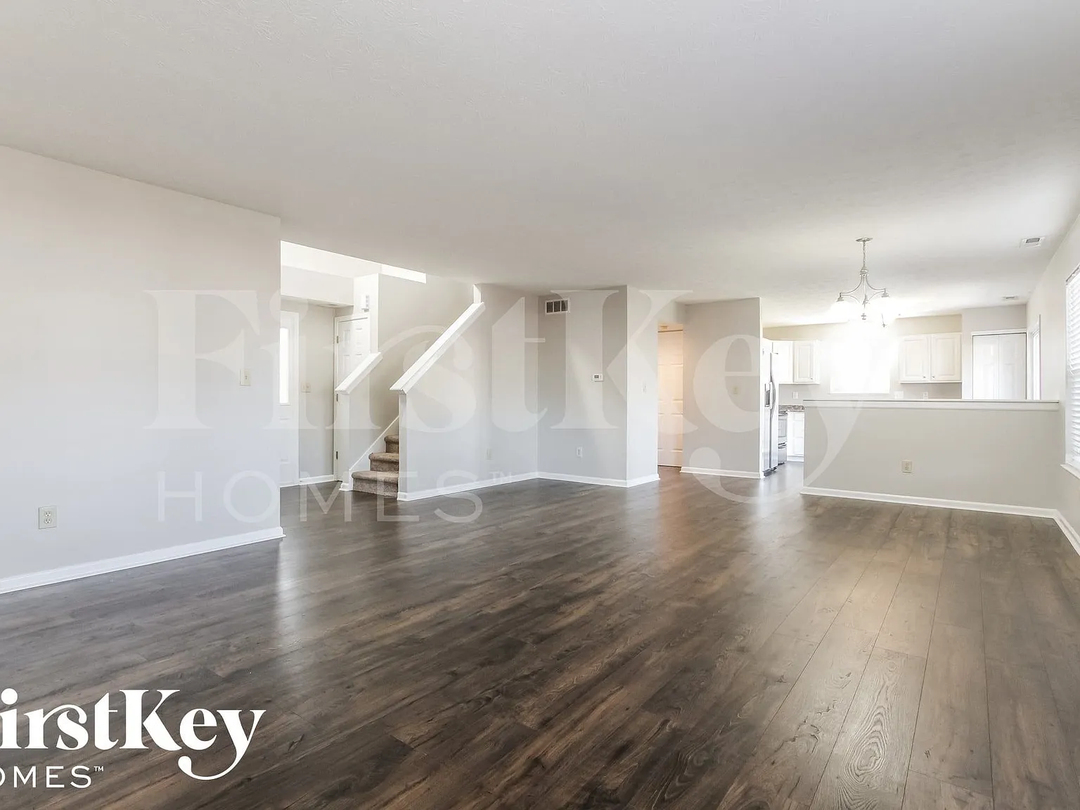 3 bed, 2.5 bath, 2128 sqft, $2,415 — Photo 2