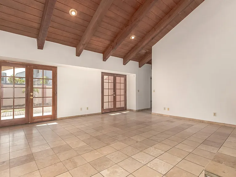 805 W Toledo St — Photo 6