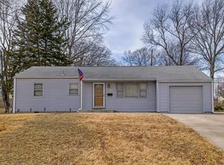 6218 Riggs St, Mission, KS 66202