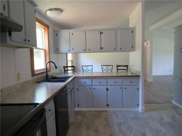 29938 Lookout Rd, Paola, KS 66071