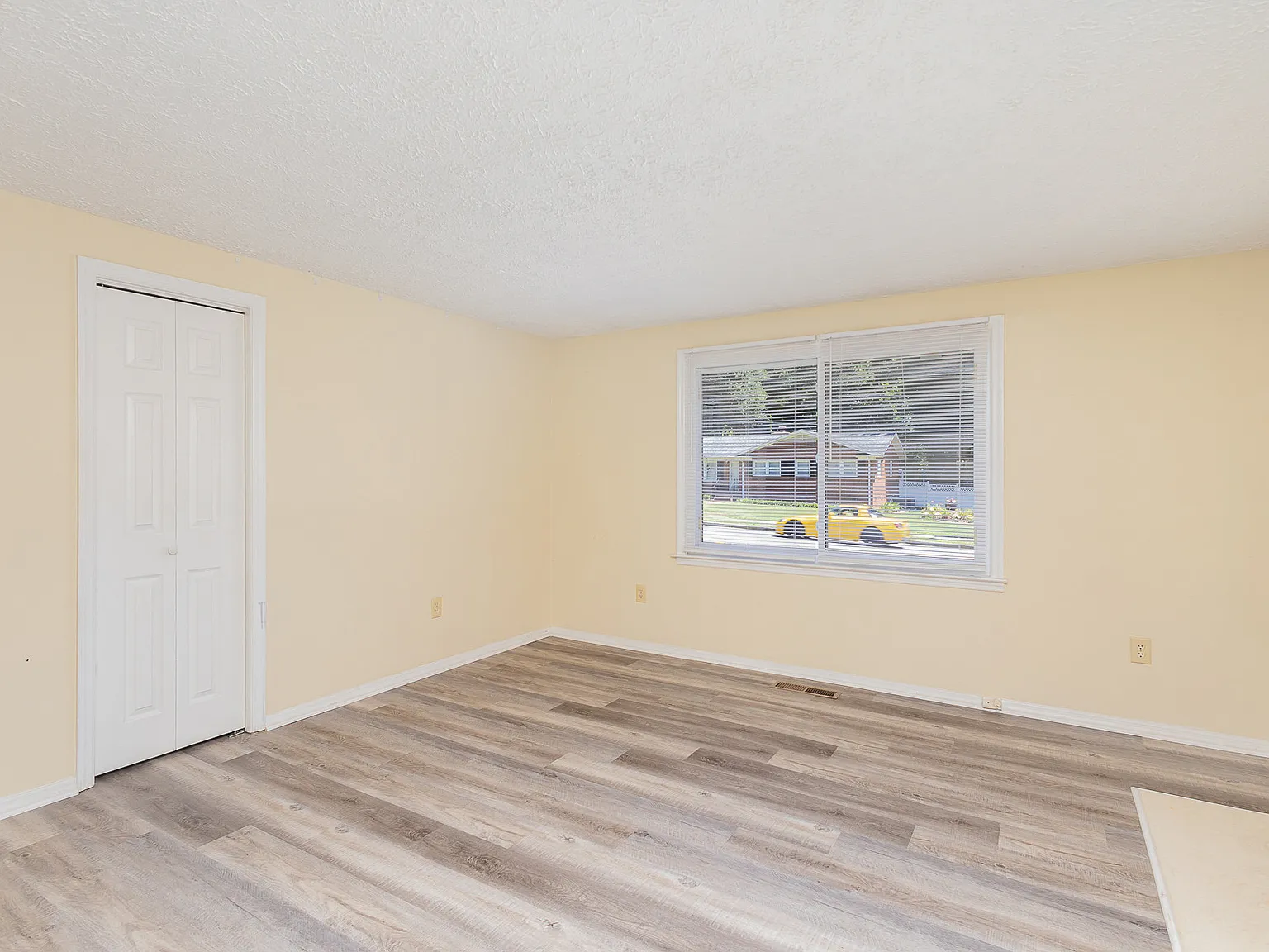 2 bed, 800 sqft, $1,470 — Photo 4
