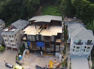 630 Undercliff Ave, Edgewater, NJ 07020