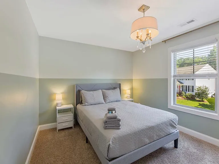 8425 Hobhouse Cir — Photo 36