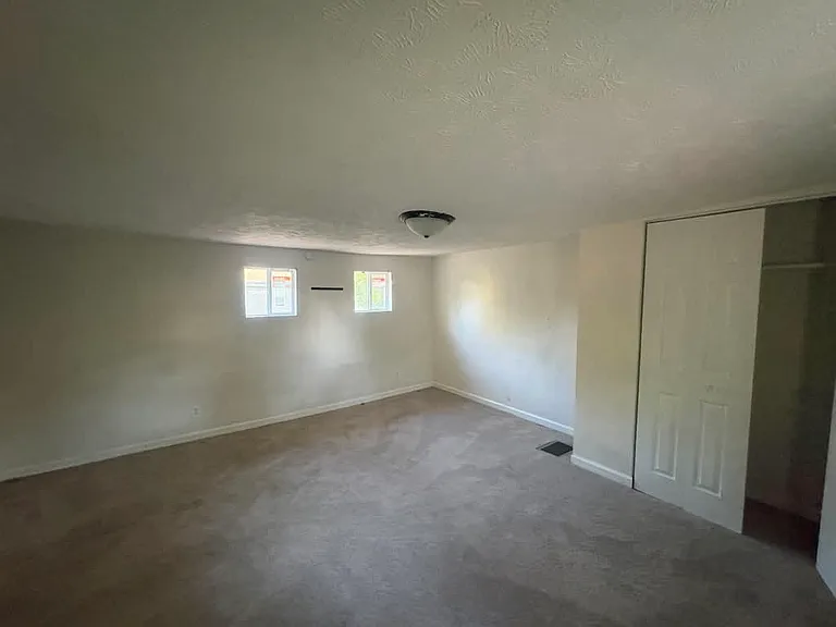 3721 N Lasalle St #2 — Photo 10