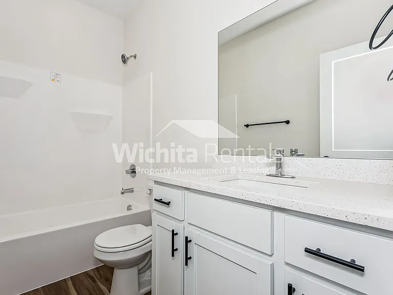 1742 - 1744 S. Hickory Creek St. — Photo 10