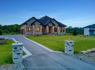 324 Hedley Way, Ottawa, ON K2W 0E4