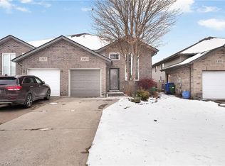 1505 Highnoon Dr, Windsor, ON N9G 3B6