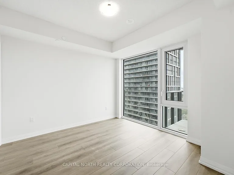 27 Korda Gate #1905 — Photo 15