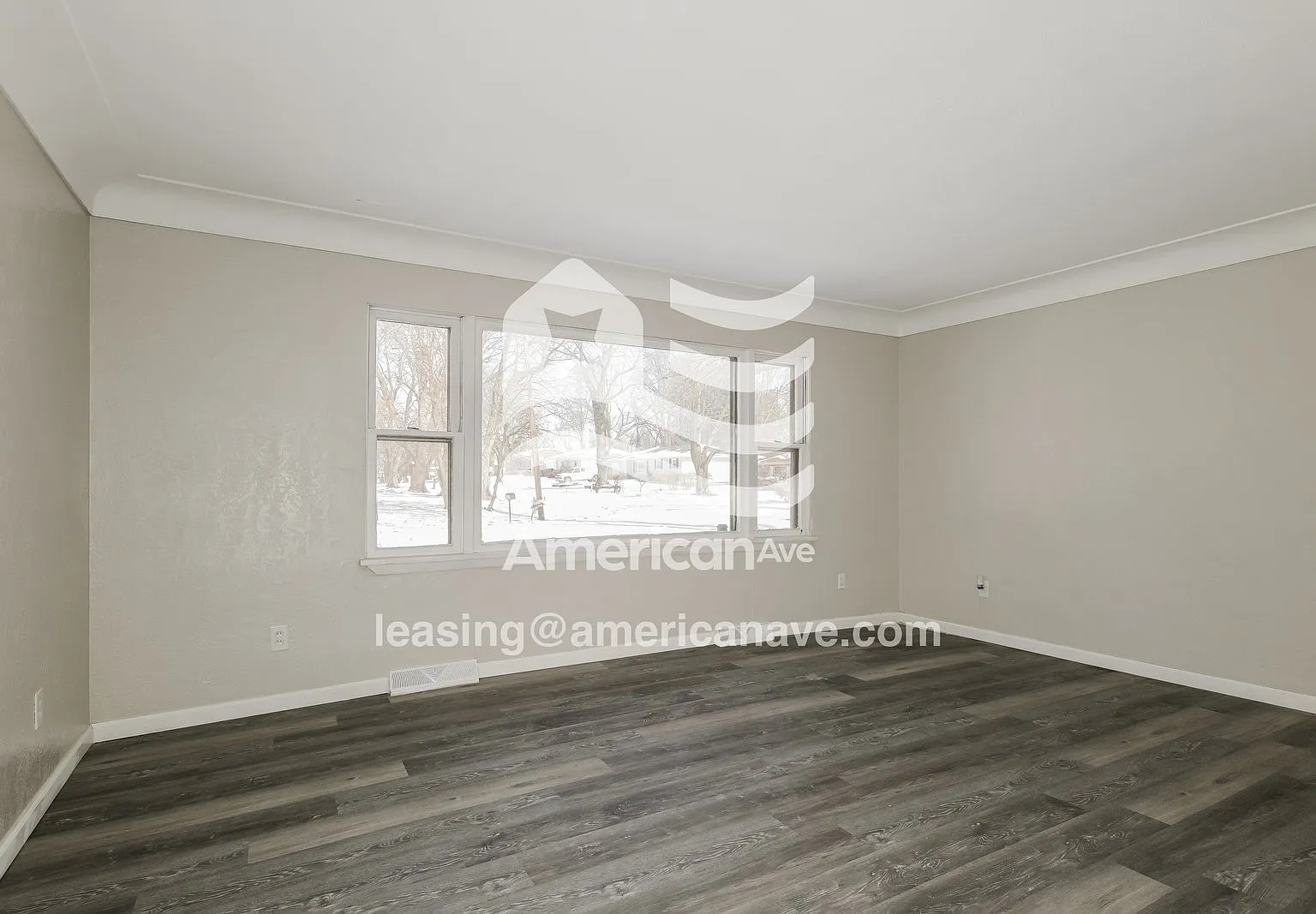 3 bed, 1.0 bath, 1276 sqft, $1,765 — Photo 3