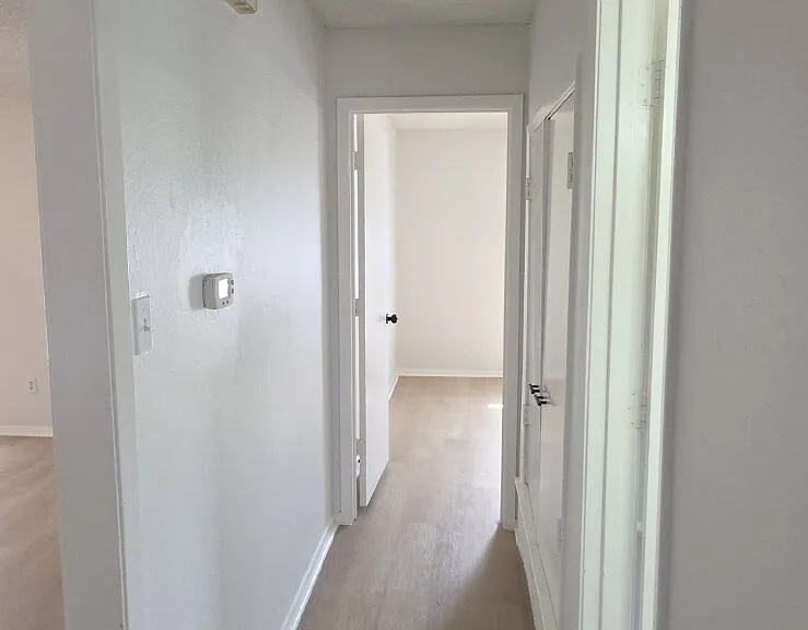 233 Vista Way — Photo 19