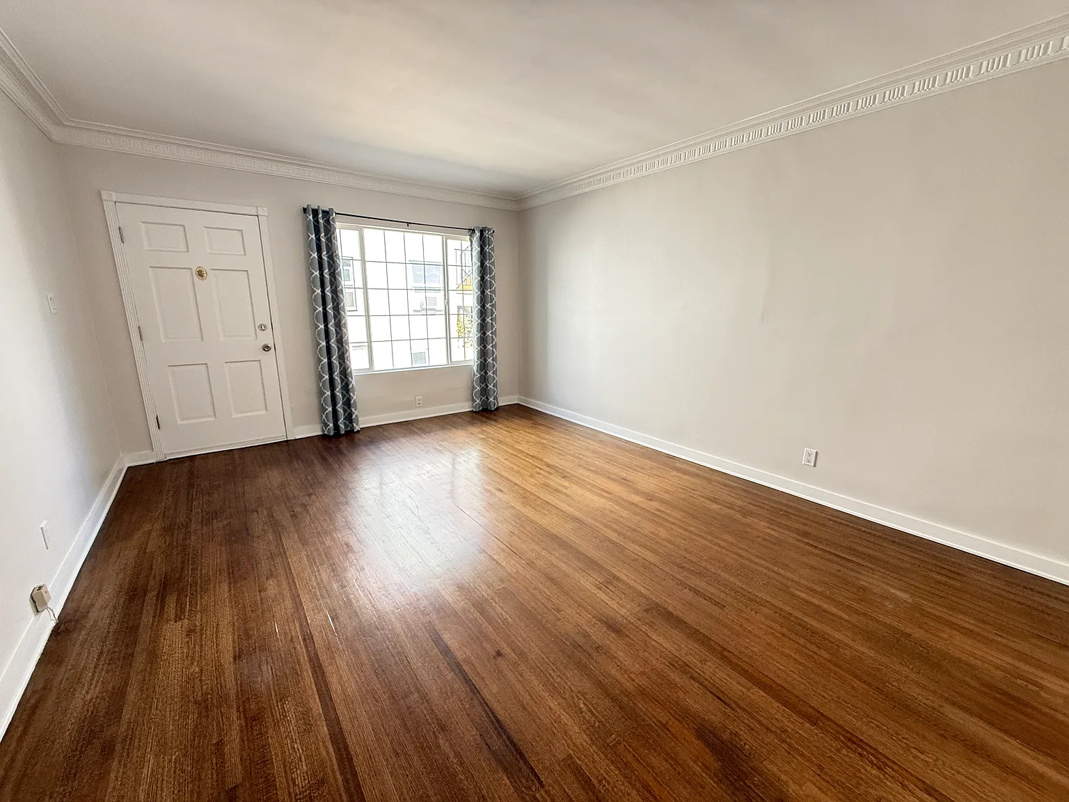 1 bed, 810 sqft, $2,750 — Photo 2